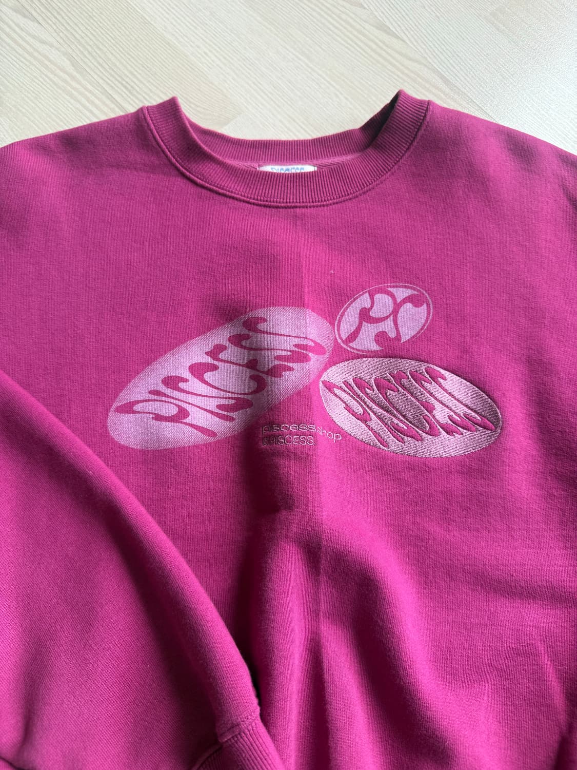 piscess 파이세스 크롭 크루넥 상품이미지3