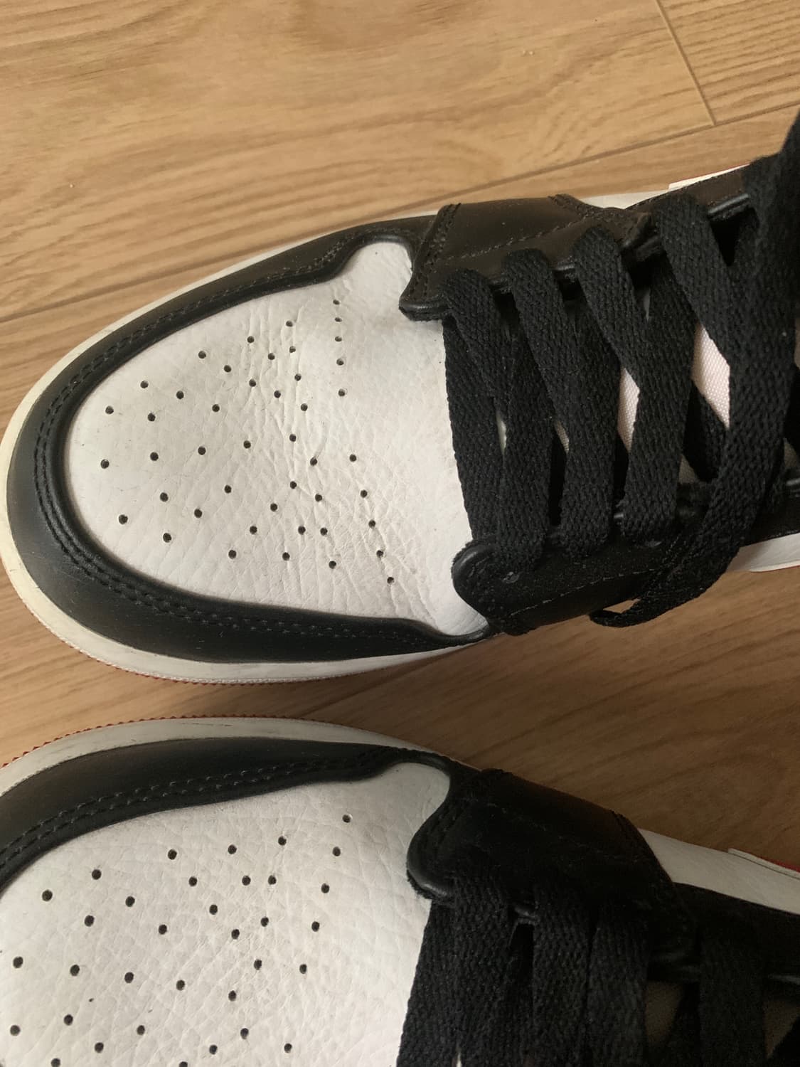 260) nike 나이키 조던1 미드 짐레드 상품이미지6