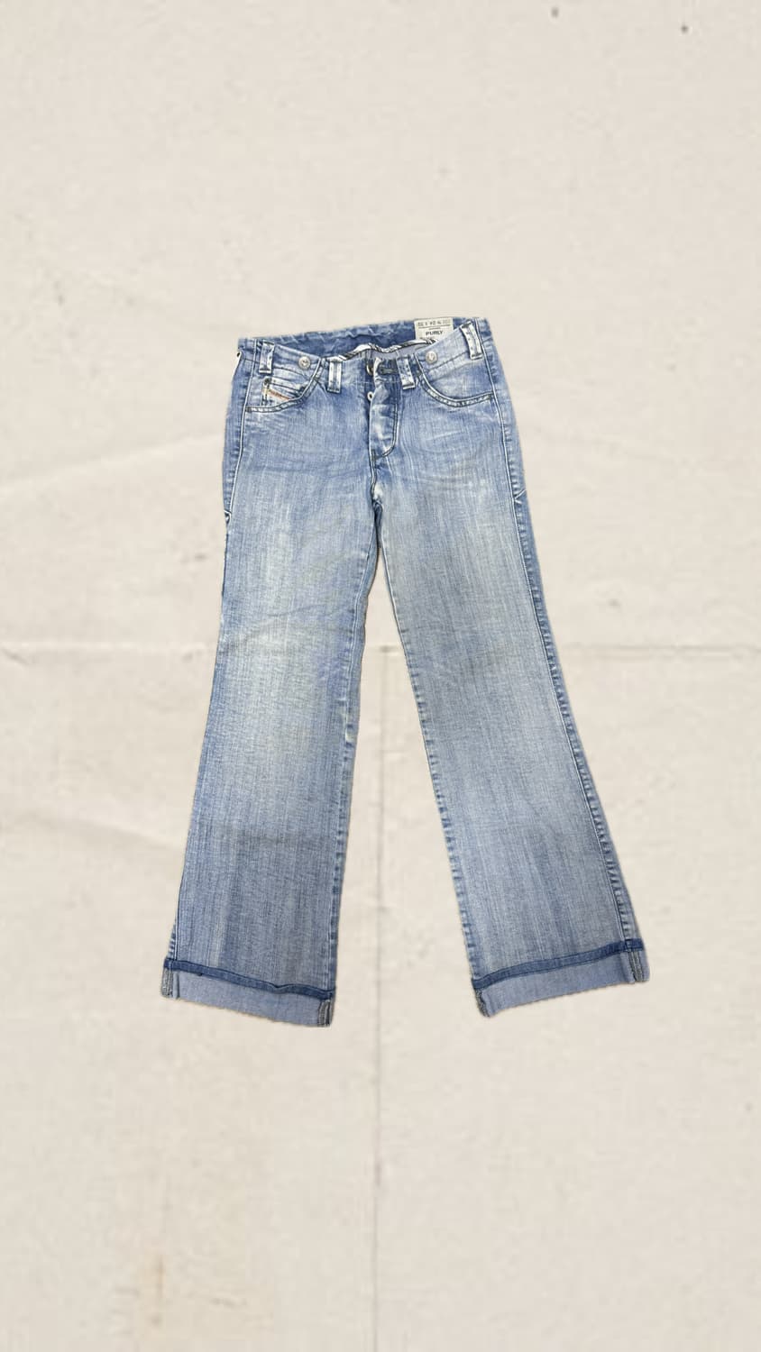 👖 DIESEL 라이트 워시 와이드 데님팬츠 상품이미지1
