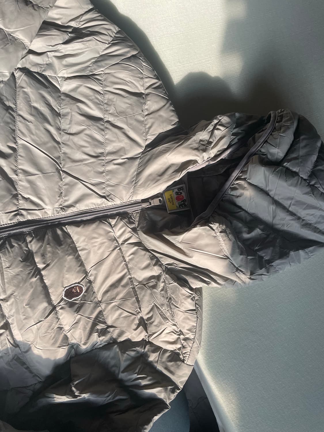 베이프 그레이 경량 패딩 상품이미지3