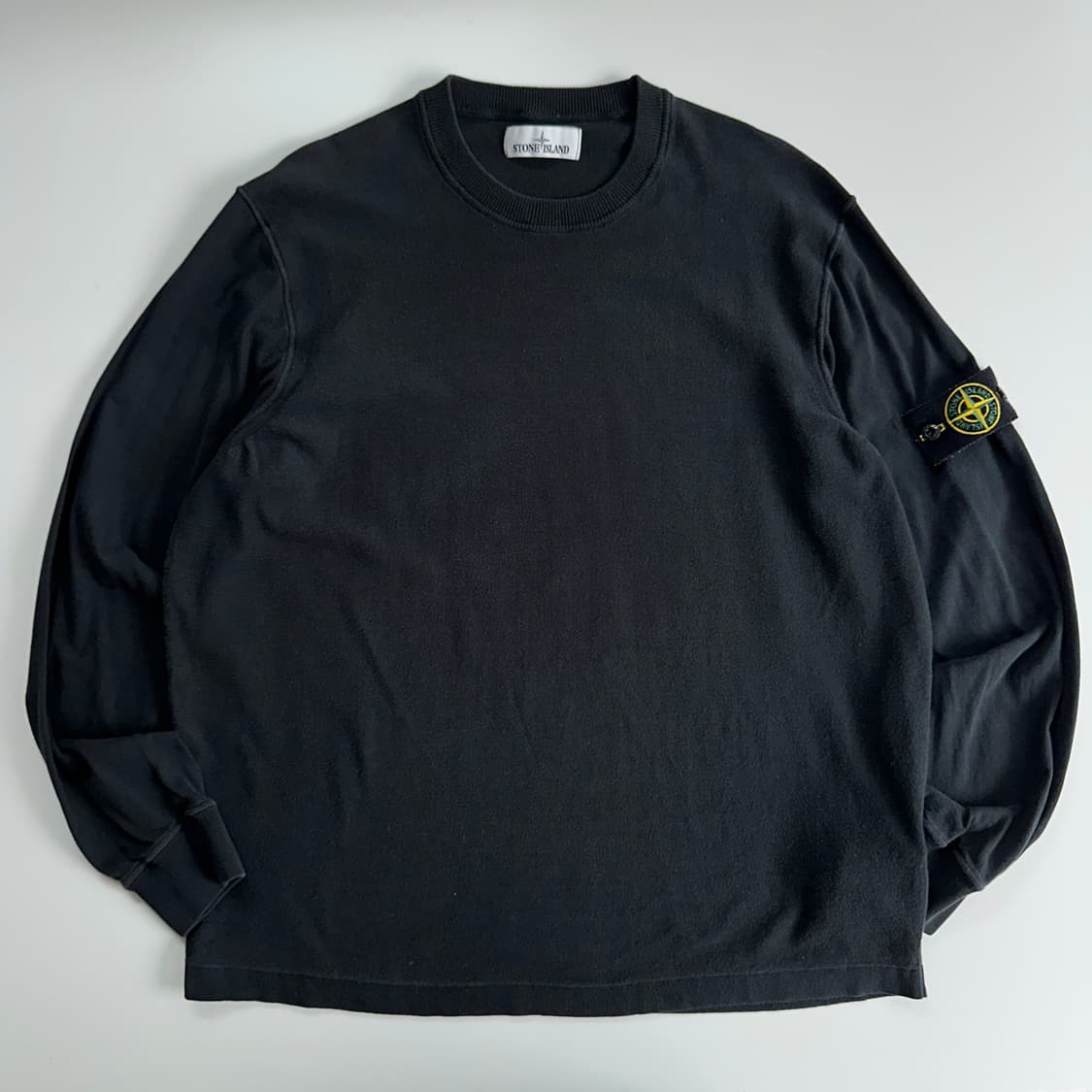 Stone island 스톤아일랜드 와펜 포인트 블랙 니트 슬리브 상품이미지3