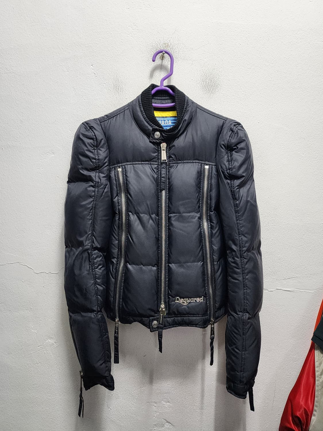 디스퀘어드2 퍼프 숄더 짚 푸퍼 상품이미지1