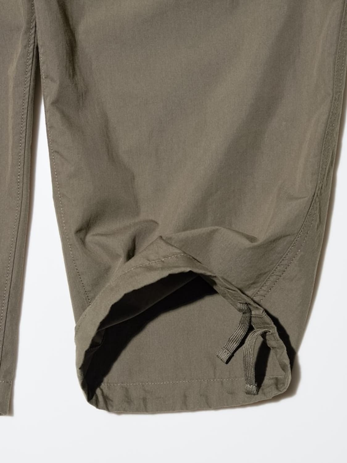 유니클로 u 와이드핏 파라슈트 카고팬츠 올리브 카키 상품이미지6
