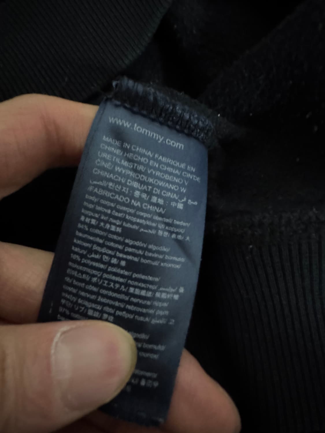 타미힐피거 데님 귀여운 스펠아웃 기모 맨투맨 L~M 블랙 상품이미지4