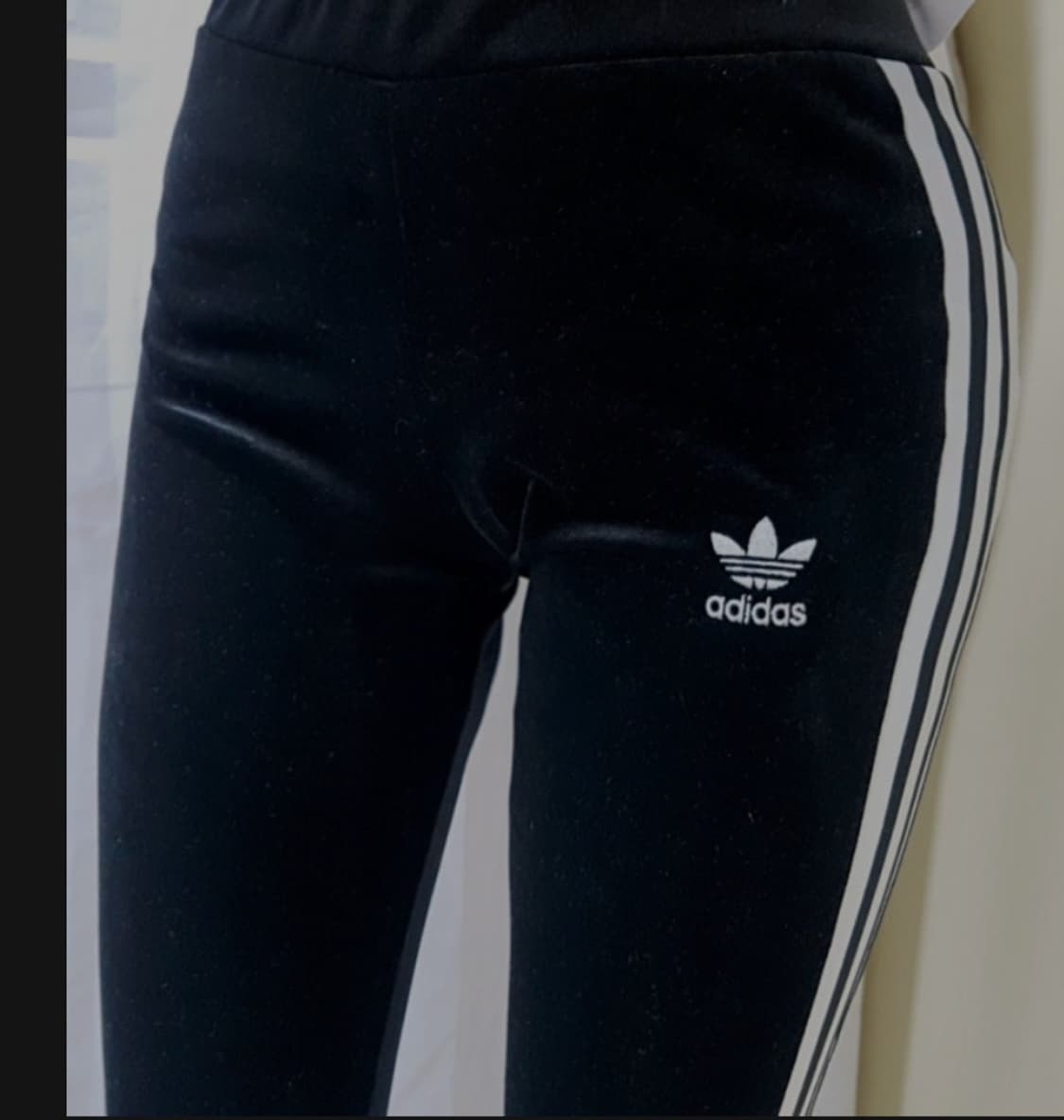 아디다스 벨벳 3선 레깅스 S 새상품 68cm  26-28 인치 상품이미지3