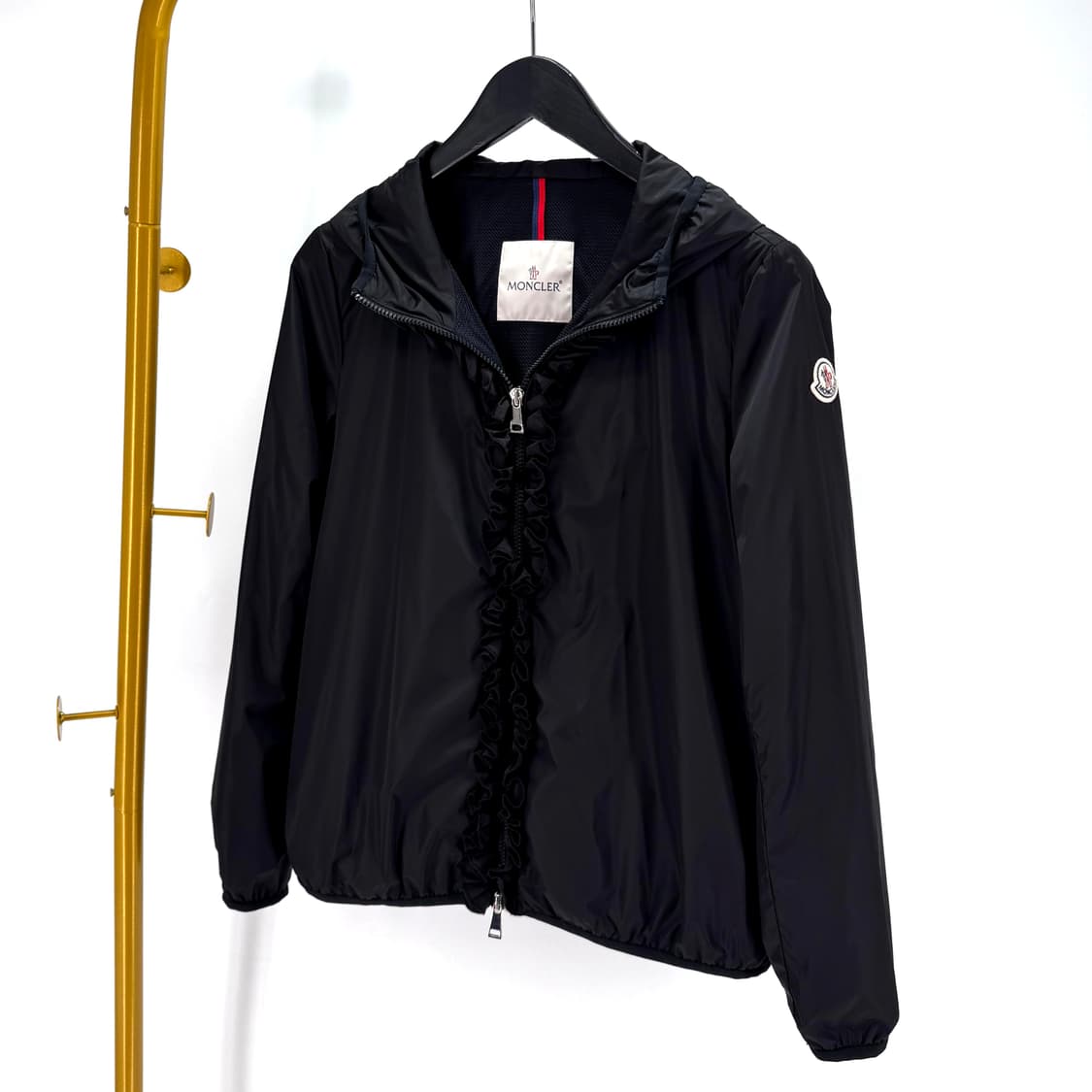 [2사이즈] 몽클레어 여성 바람막이 자켓 블랙 상품이미지2