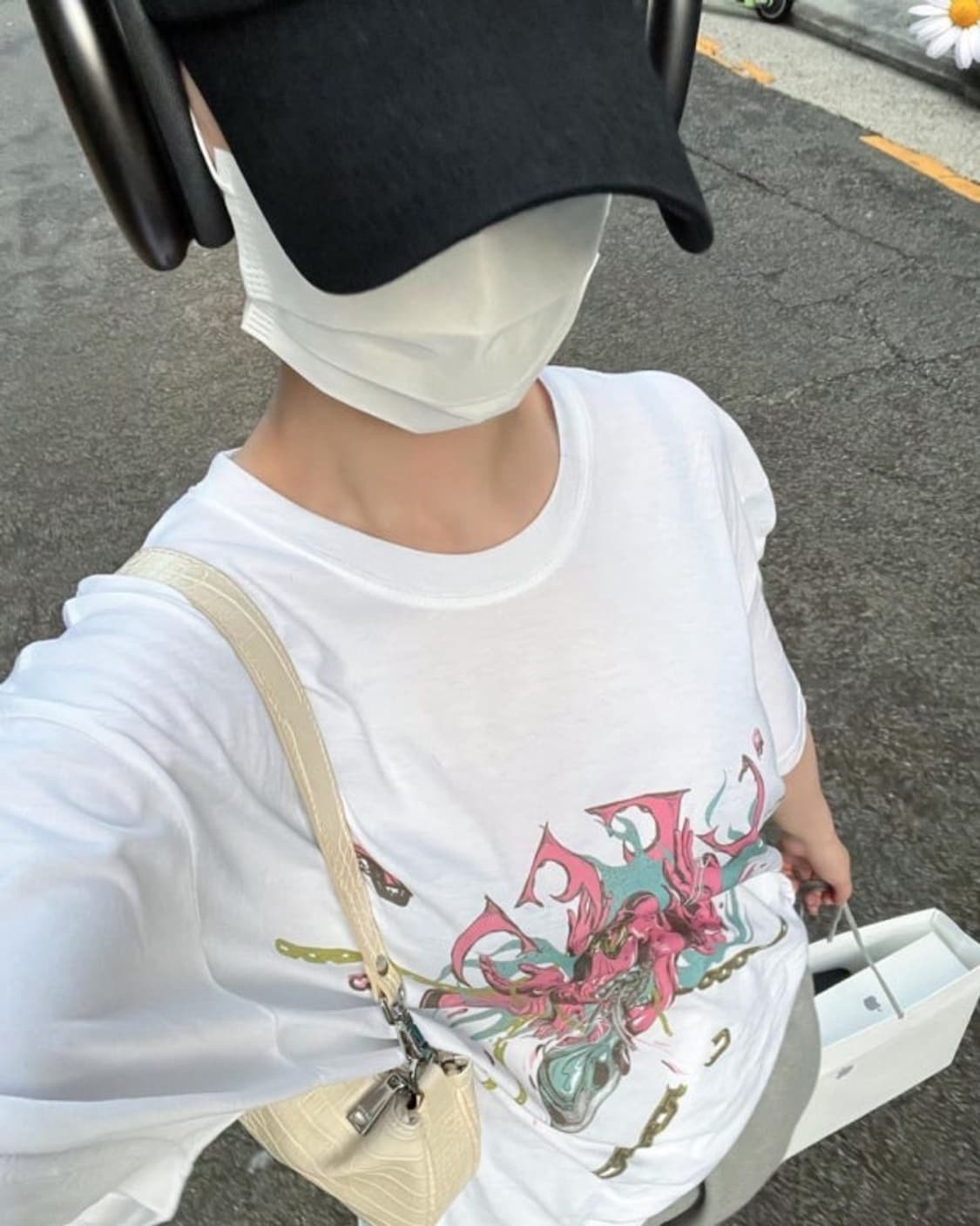 리 Roller Coaster T-shirt / 카리나 사복 착용 상품이미지1