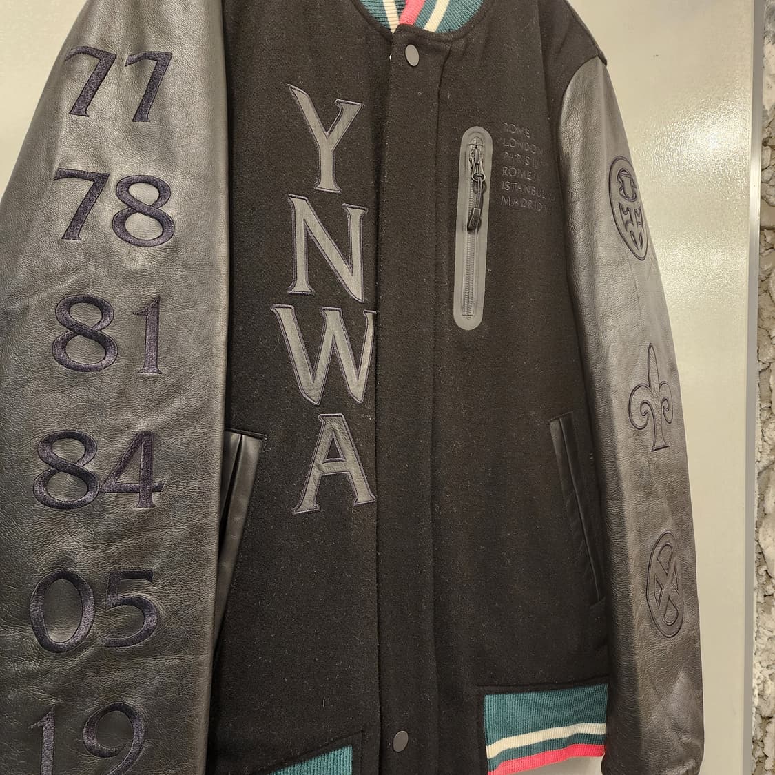 S 나이키 리버풀 레더 바시티 자켓 상품이미지3