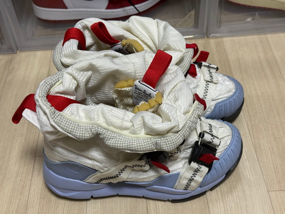 나이키 x 톰 삭스 마스야드 오버슈 3.0 250 상품이미지1