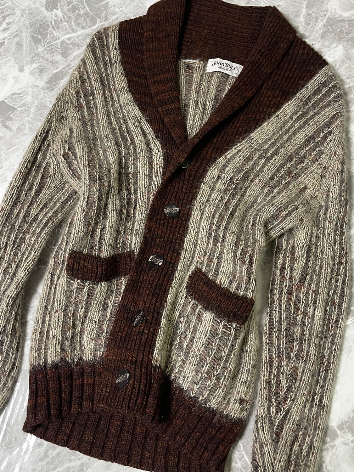 v button cardigan 상품이미지3