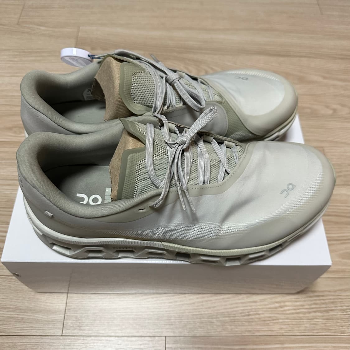 온 러닝 x 파프 클라우드몬스터 2 문더스트 US11.5 상품이미지4