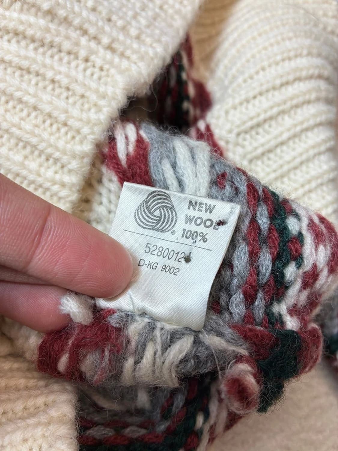 Cecilene 90's 노르딕 케이블 니트 PN7705 상품이미지7