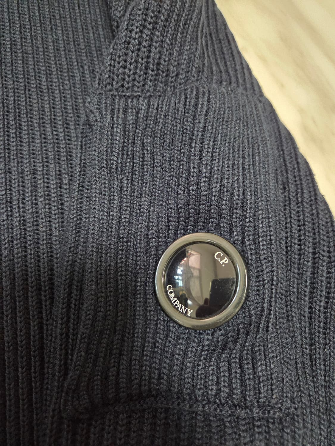 씨피컴퍼니 렌즈 패치 니트 집업 가디건 상품이미지6