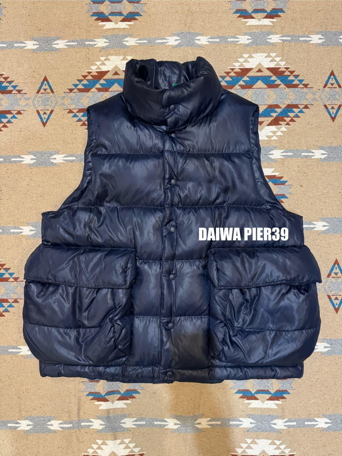 [FREE] 다이와피어39 테크 백팩커 다운 베스트 네이비 상품이미지1