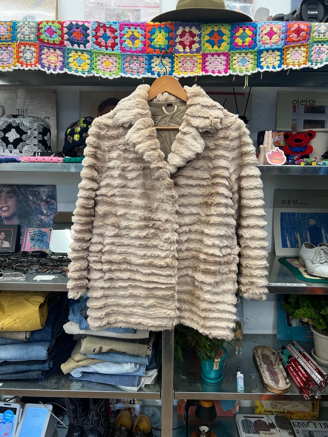 Beige Stripe Faux Fur Coat 상품이미지1