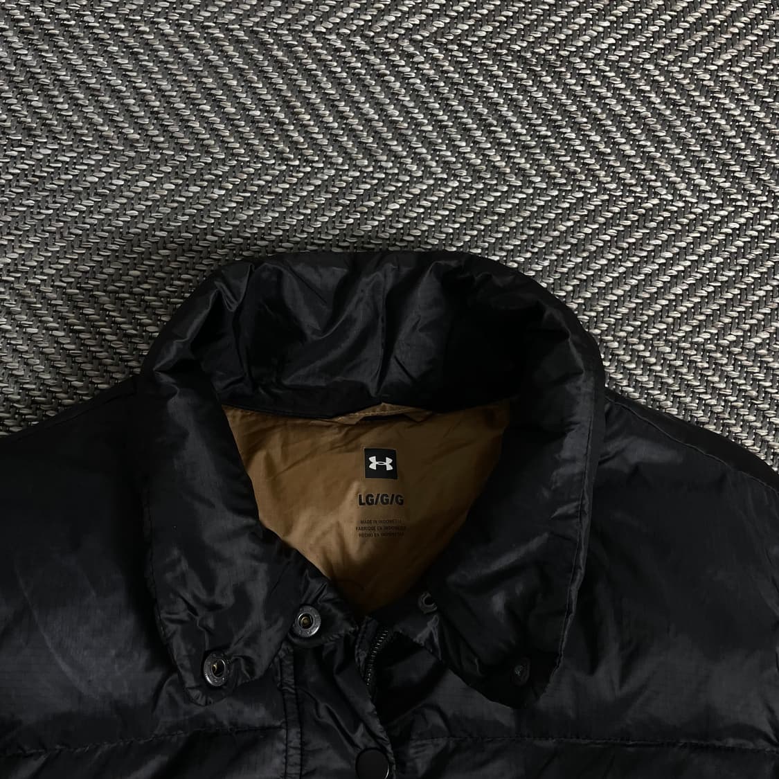 언더이머 스펠로고 우먼스 경량 다운 푸퍼 패딩o 2891 상품이미지4