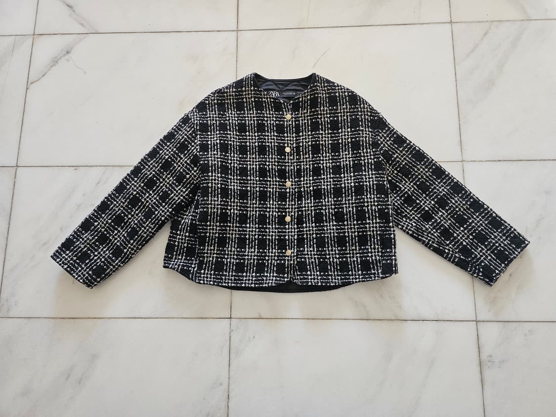 [ZARA] 자라 금장 체크 트위드 누빔 자켓 (M사이즈)
 상품이미지1