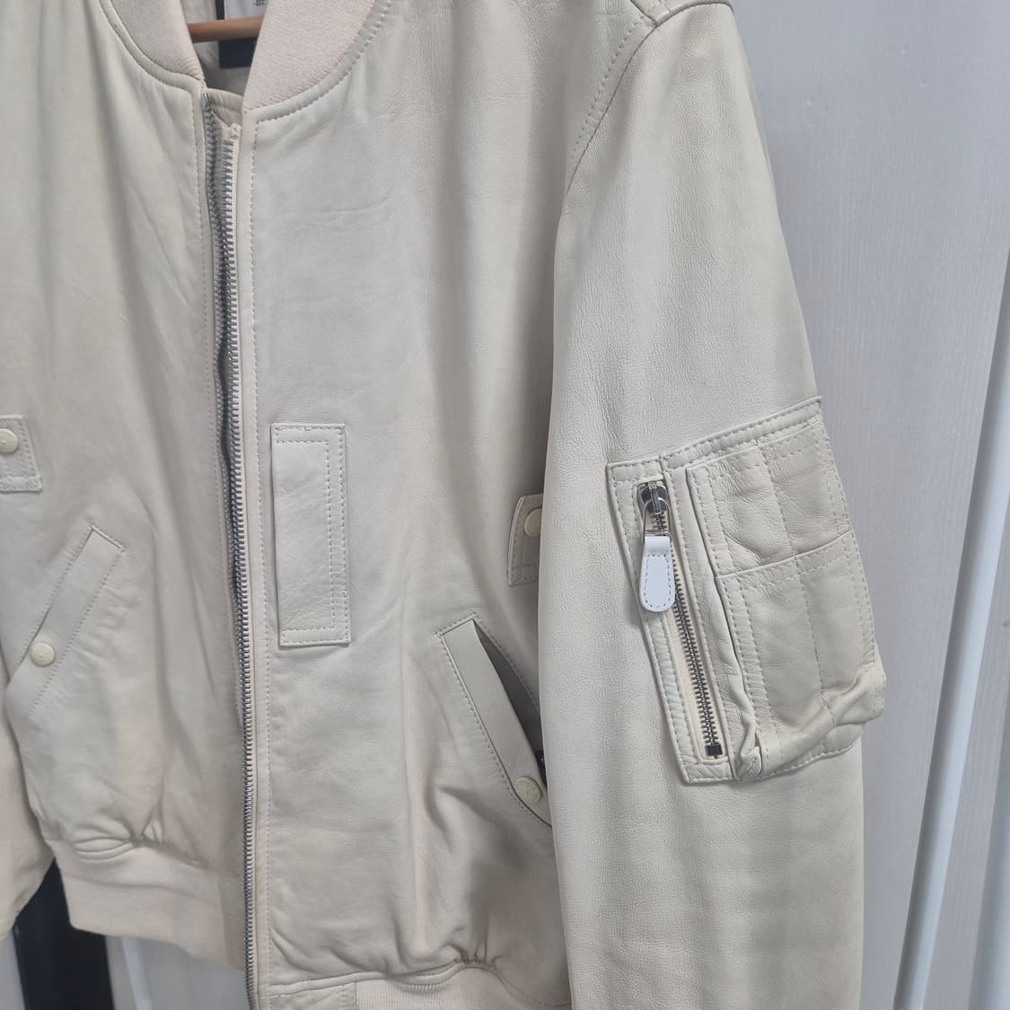 이스트로그 ma1 레더 자켓 무스탕 상품이미지2