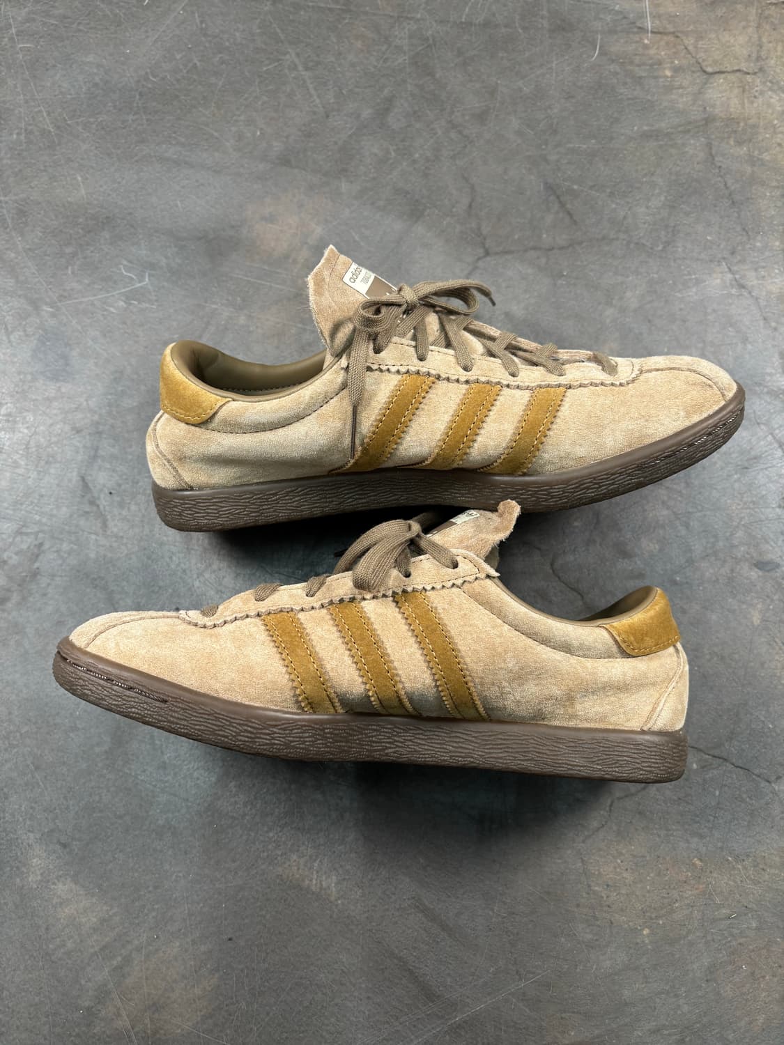 아디다스 토바코 팬톤 상품이미지2