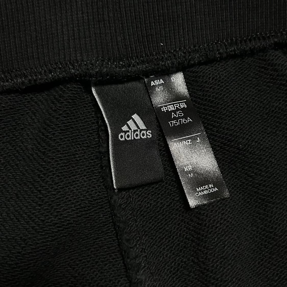 [M] adidas 아디다스 에센셜 블랙 반바지 상품이미지4