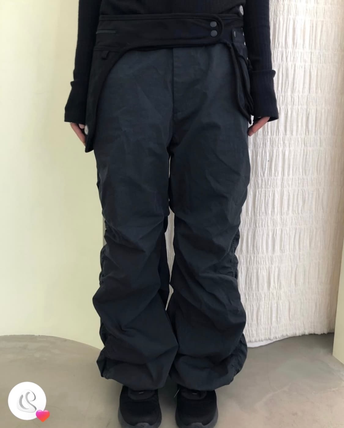 [0] 코이세이오 퍼커링 팬츠 - 블랙 상품이미지2