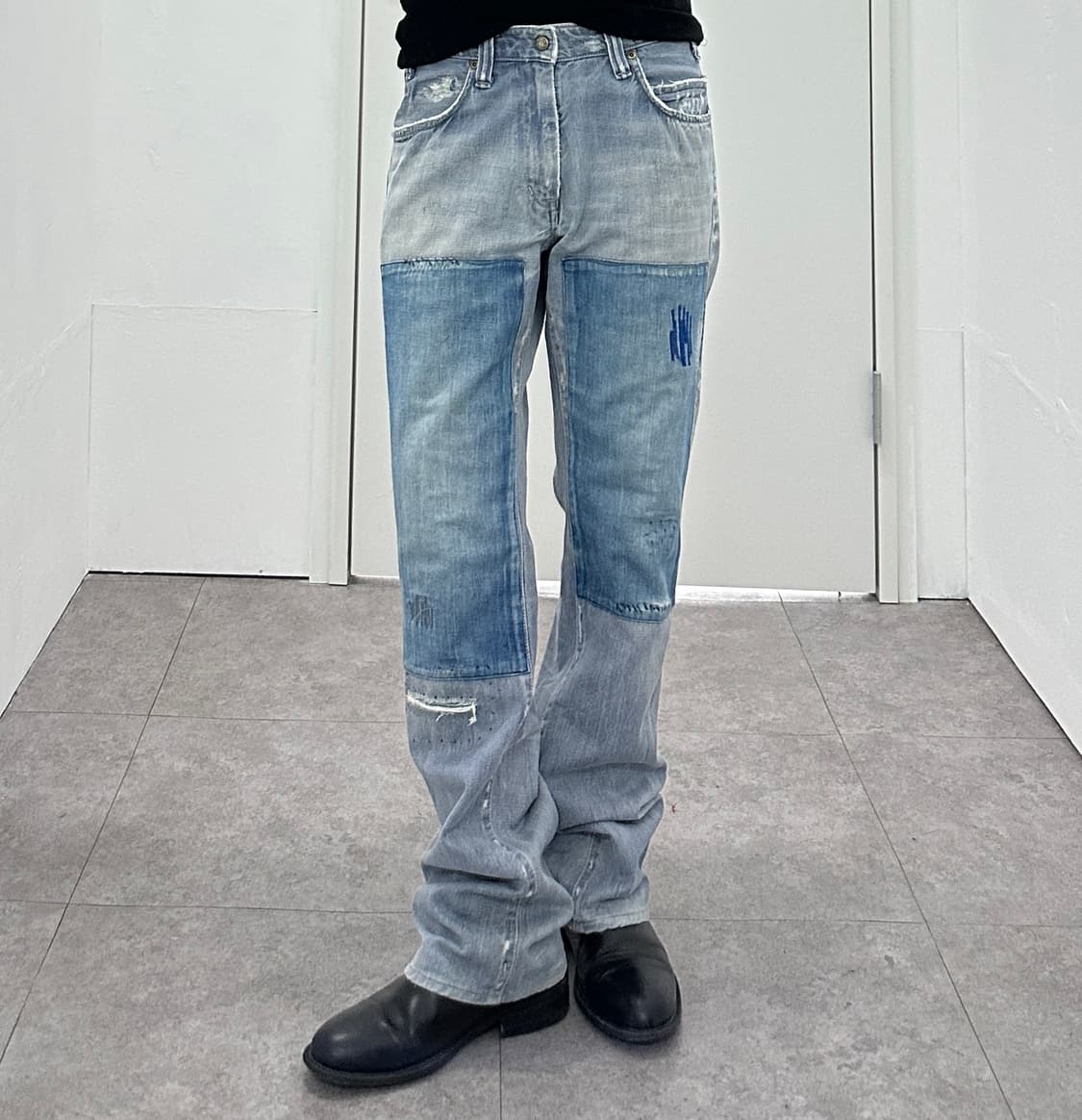 Denim Panel Distressed Pants 상품이미지1