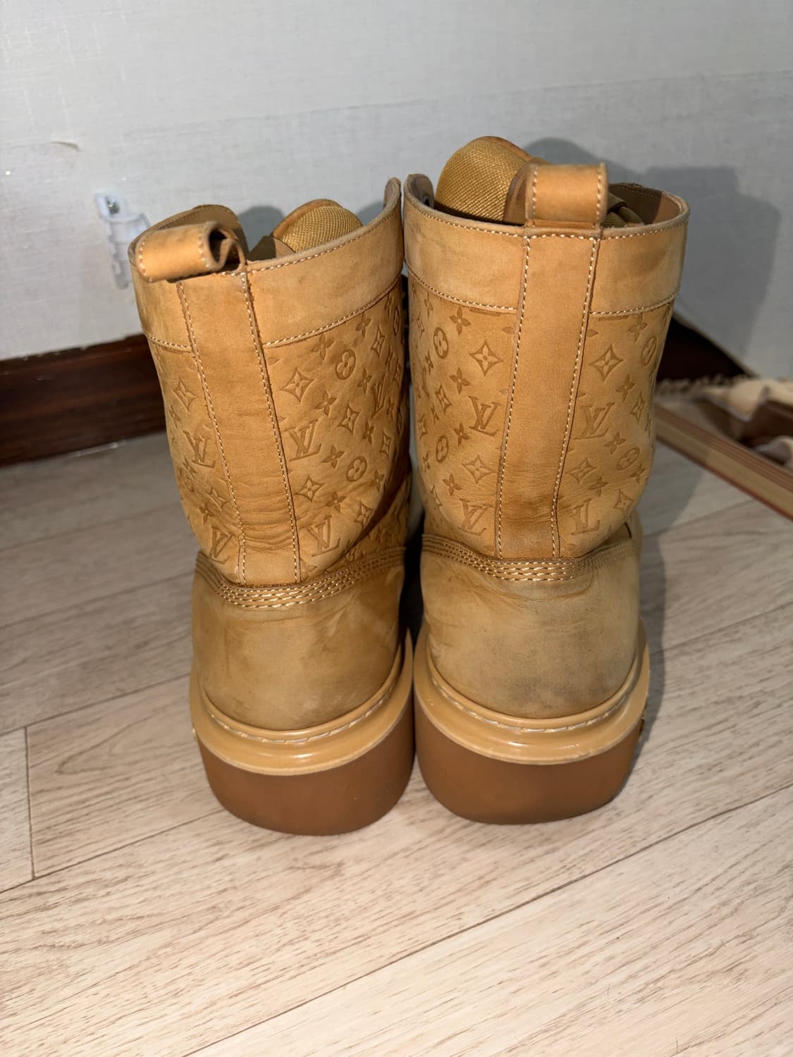 루이비통 LV 레인저 부츠 베이지 9.5사이즈 상품이미지9
