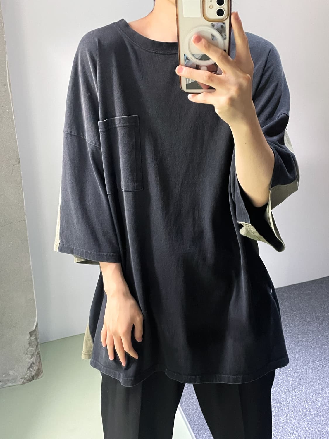 캐피탈 투톤 빅 포켓 본 티셔츠 상품이미지3