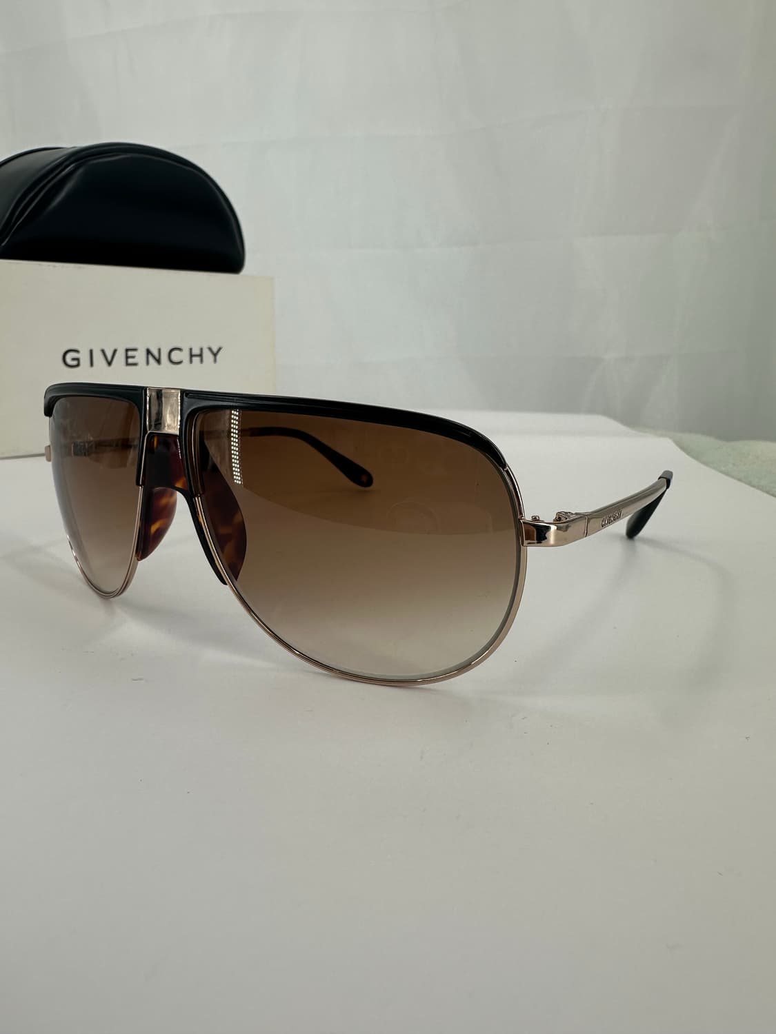 [새상품 무료배송] 정품 지방시 Made in Italy 선글라스 상품이미지3