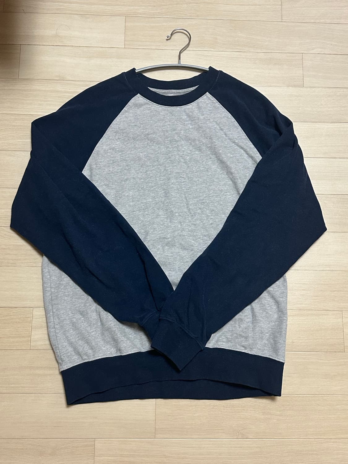 에브리원 맨투맨 상품이미지1