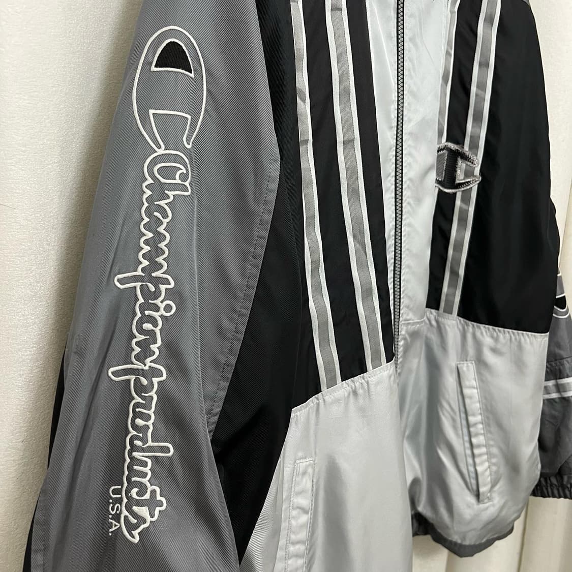 챔피온 아쿠메틱 컬러 배색 윈드브레이커 상품이미지4