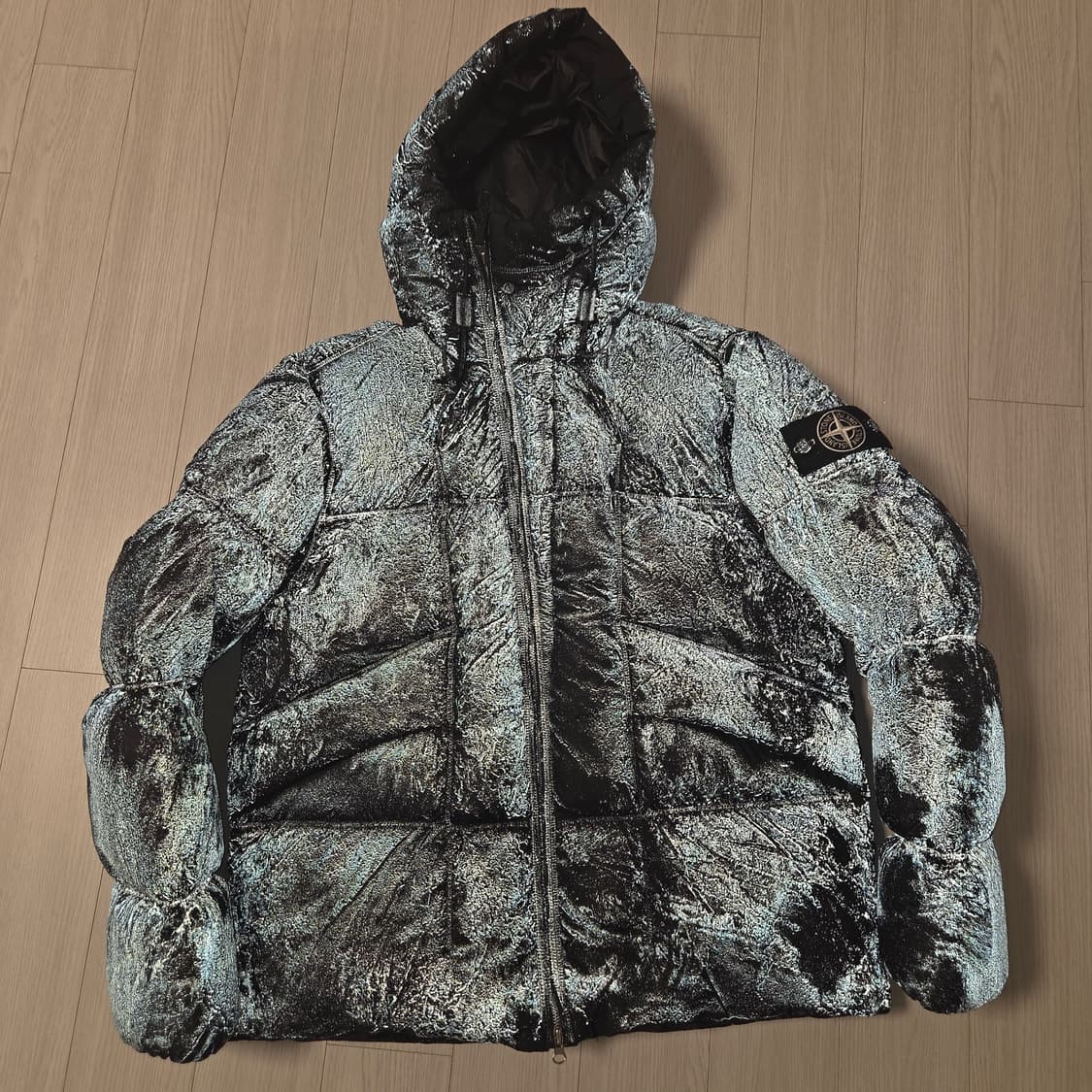 26ss 스톤아일랜드 나일론텔라 핸드 스프레이드 패딩 L 상품이미지2