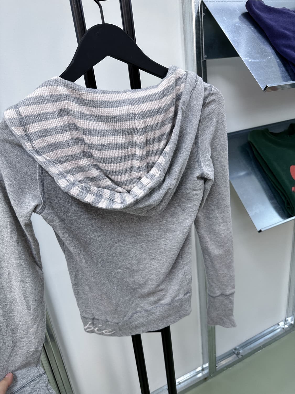 abercrombie gray cotton crop top 상품이미지2