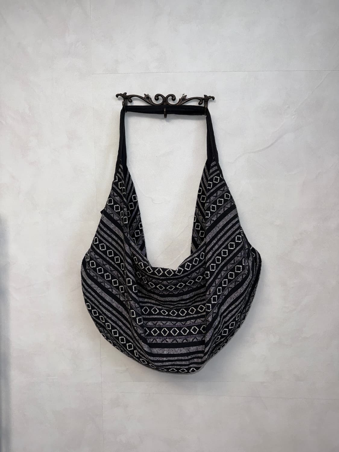 Black charcoal ethnic hippie cross bag 상품이미지1