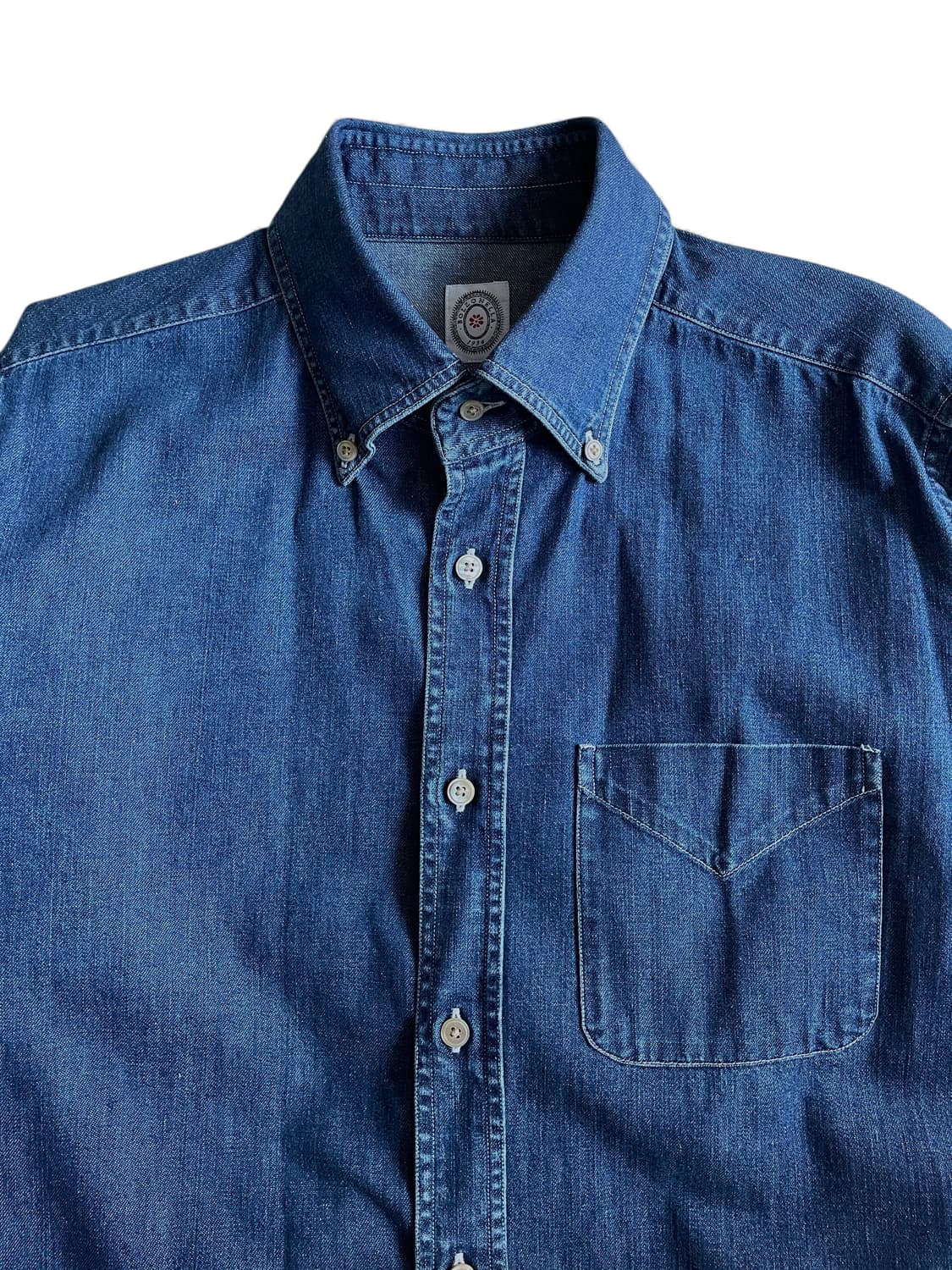 볼조넬라 버튼다운 칼라 데님 셔츠 40사이즈 팝니다. 상품이미지4