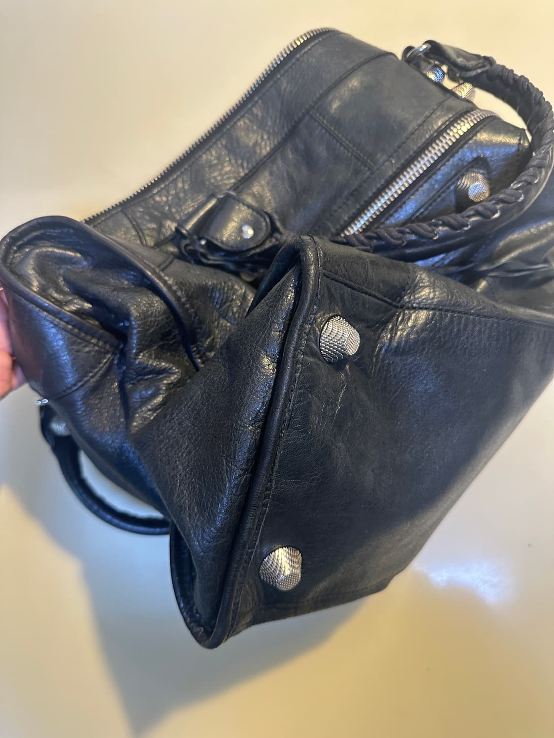 발렌시아가 모터백 라지 블랙 상품이미지9