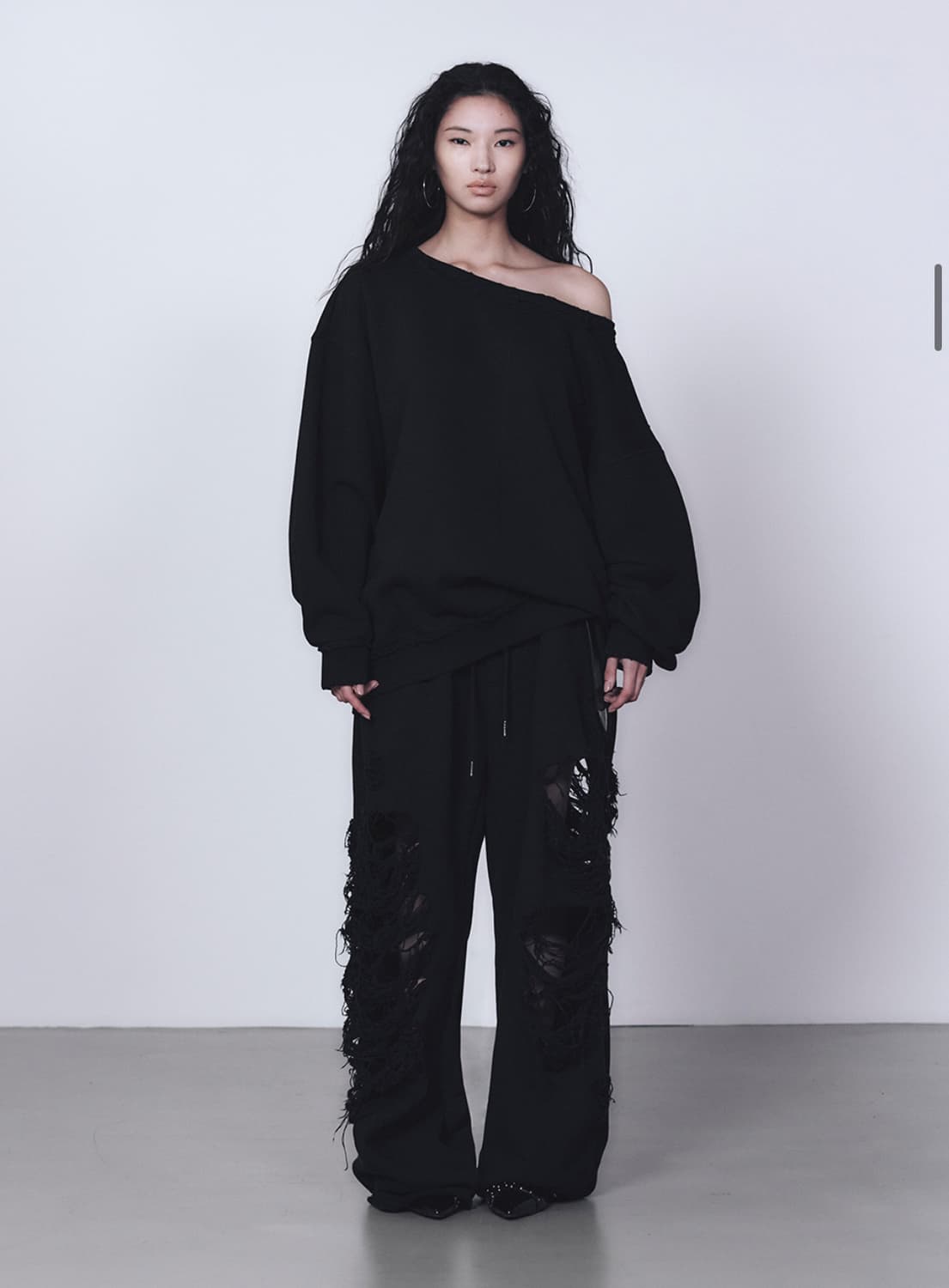 트리밍버드 스크래치 데미지 와이드 스웻팬츠 블랙 상품이미지4