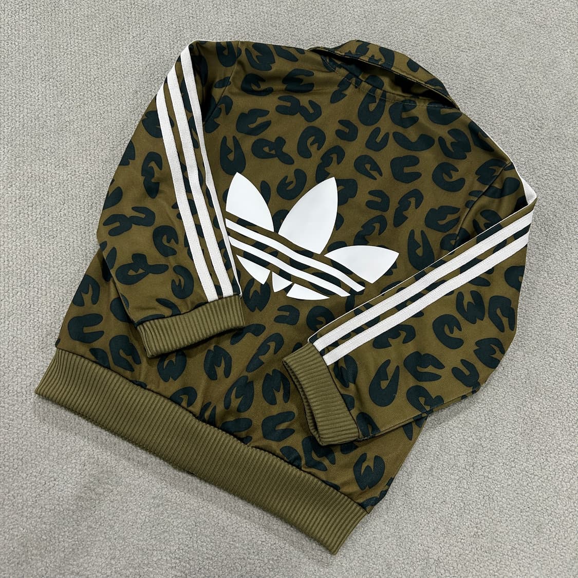 아디다스 키즈 레오파드 트랙탑 상품이미지6