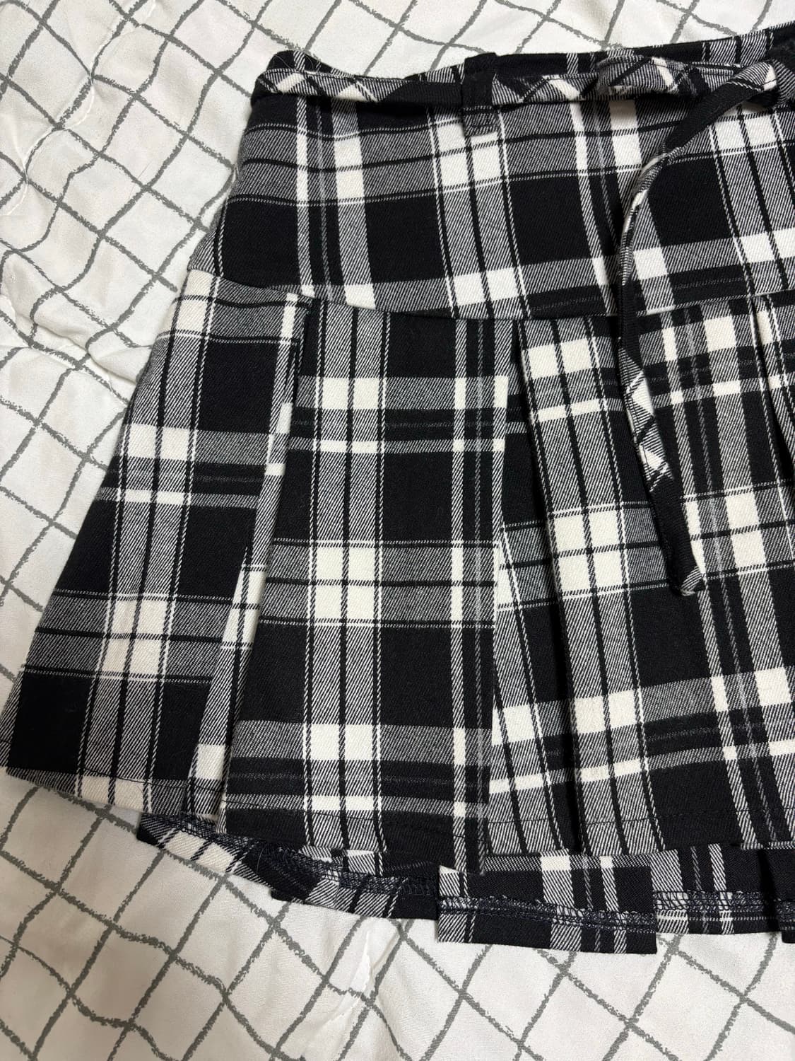 클리시어 허깅 리본 플리츠 체크 스커트 S 더티스 쓰리타임즈 상품이미지3