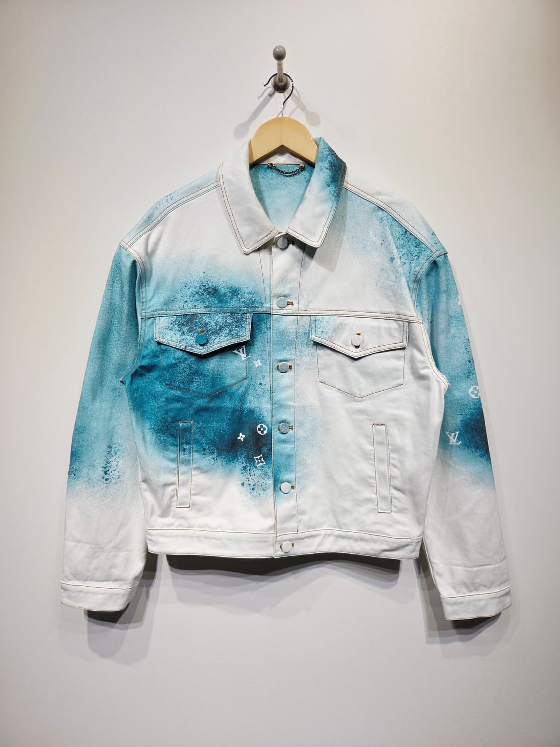 루이비통 모노그램 스프레이 데님 트러커 자켓 상품이미지2