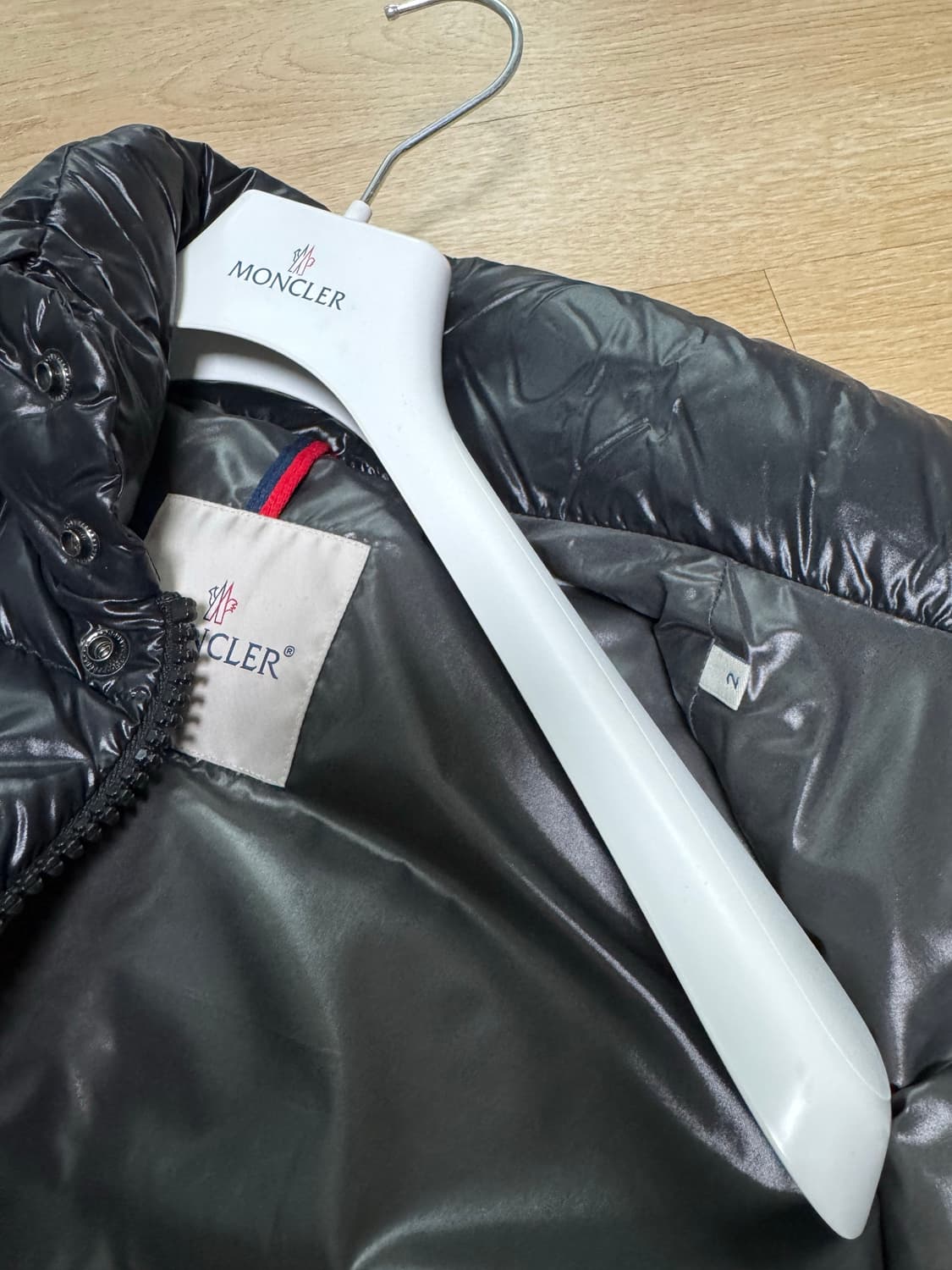 몽클레어 티브 다운베스트 패딩조끼 상품이미지4