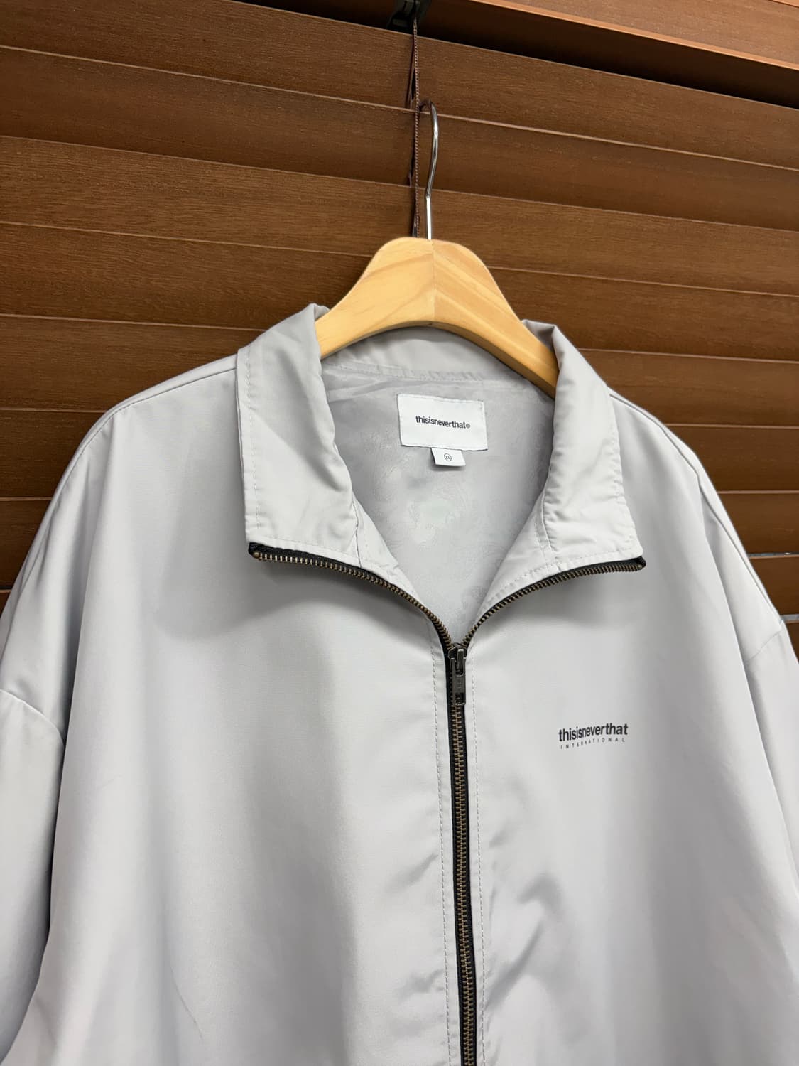 디스이즈네버댓 INTL Jacket Grey 바람막이 상품이미지5