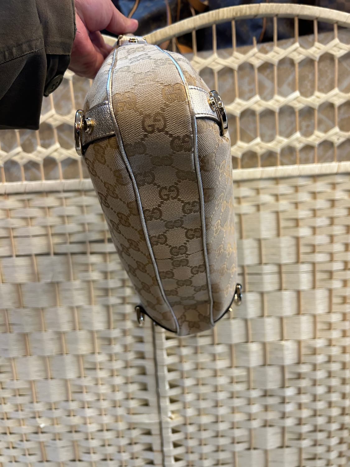 정품 구찌 D로고 숄더백 팝니다 상품이미지5