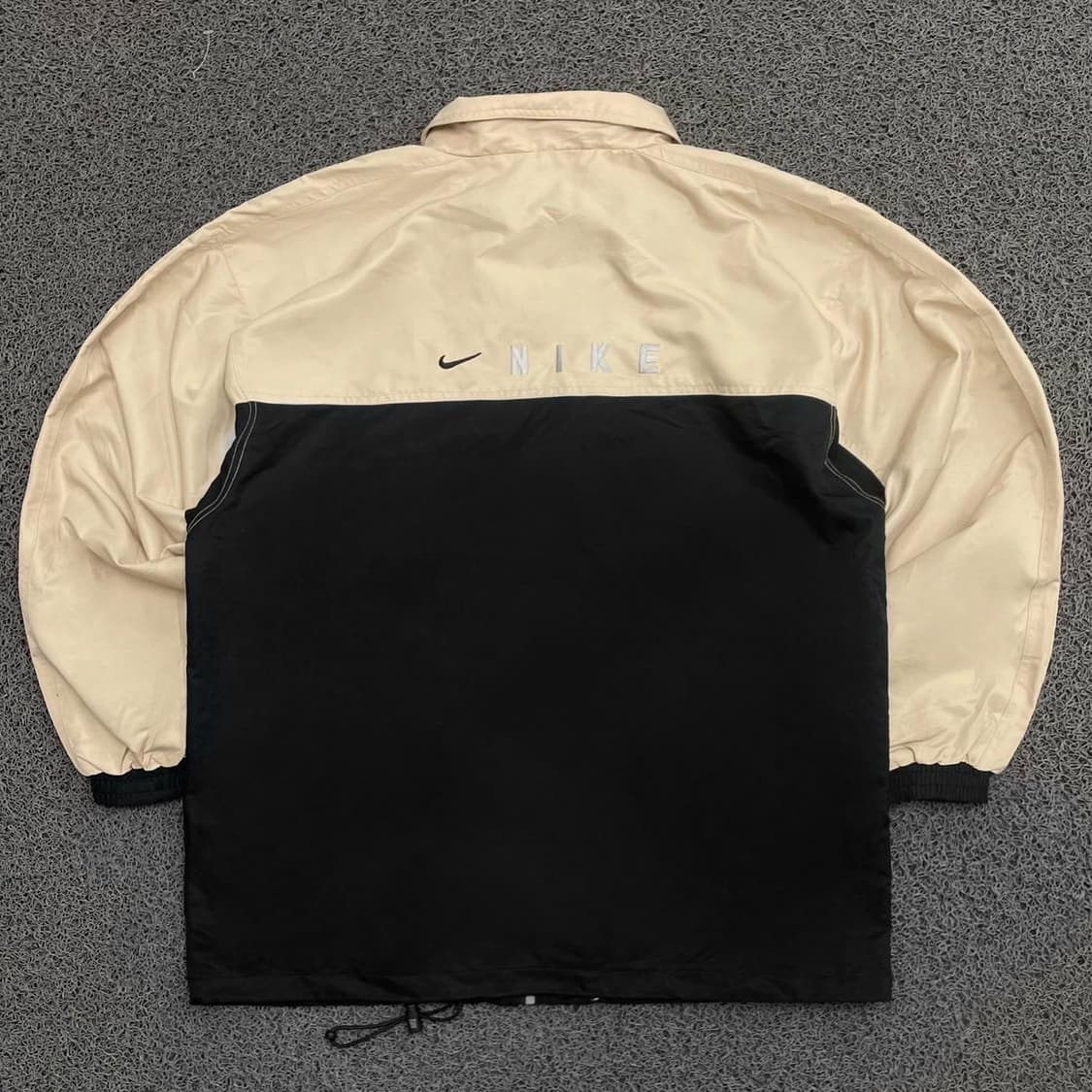 Nike 90,s  나이키 백 자수 스우시 베이지 블랙 상품이미지2