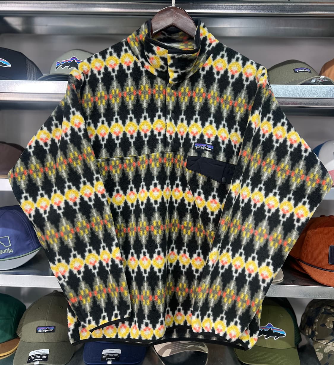 Men’s Synchilla  아즈텍 멀티컬러 패턴 상품이미지1