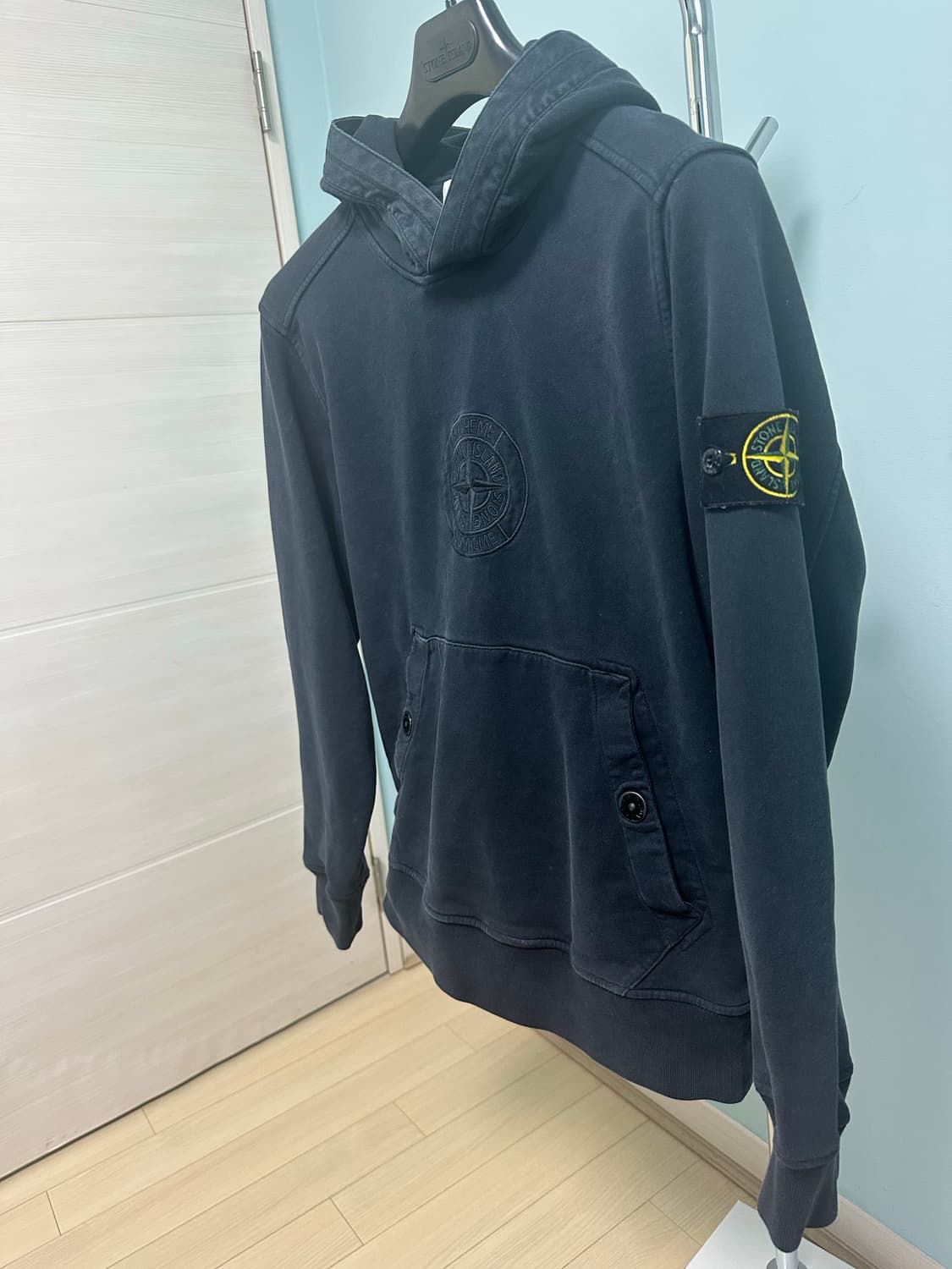 스톤아일랜드X슈프림 콜라보 s사이즈 후드티 블랙 상품이미지1