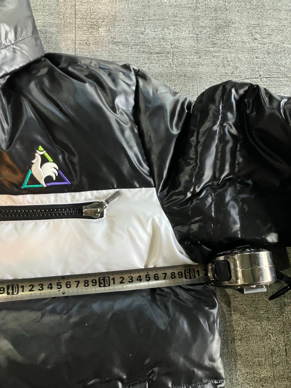 Lecoq 르꼬끄 올드스쿨스트릿 원포켓 패딩 유광 상품이미지2