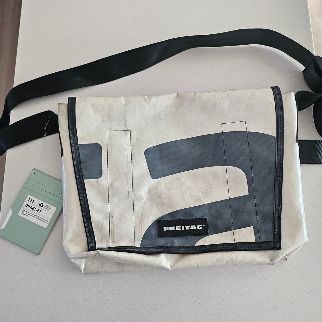 프라이탁 드라그넷 흰색 상품이미지1