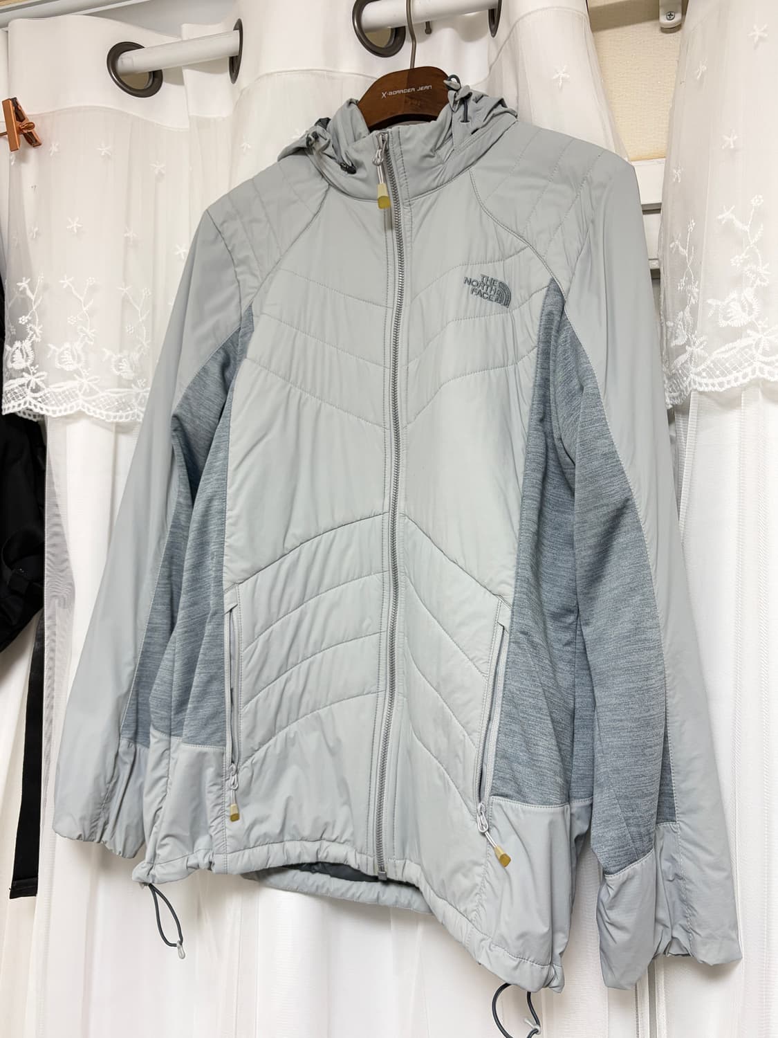 노스페이스 경량 패딩 스카이블루 상품이미지1