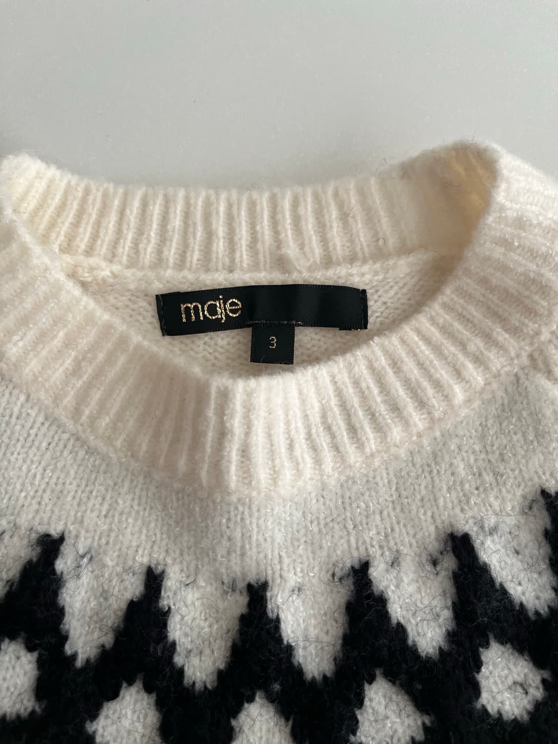 3) 마쥬 메탈릭 자카드 니트 스웨터 아이보리 상품이미지4